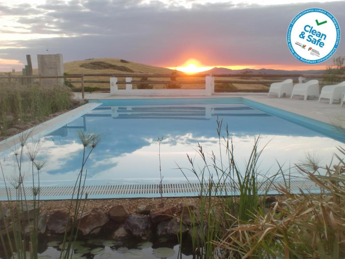 Horta Da Quinta Guest House แมร์โตลา ภายนอก รูปภาพ