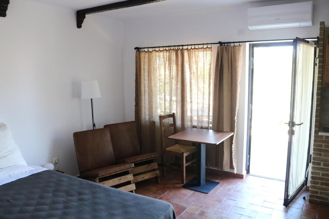 Horta Da Quinta Guest House แมร์โตลา ภายนอก รูปภาพ