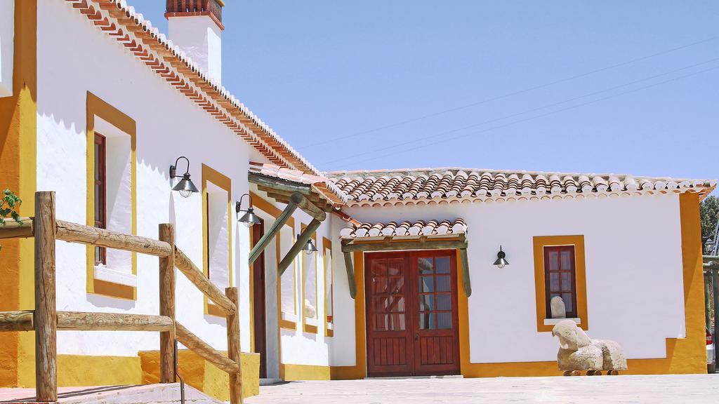 Horta Da Quinta Guest House แมร์โตลา ภายนอก รูปภาพ