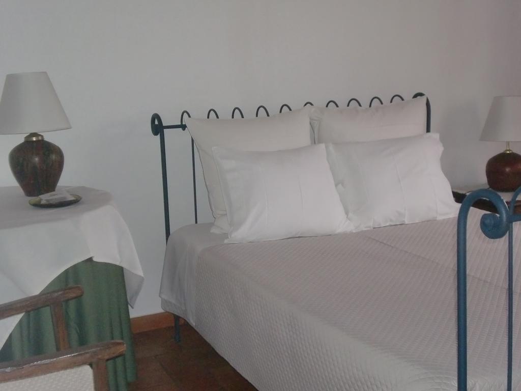Horta Da Quinta Guest House แมร์โตลา ภายนอก รูปภาพ