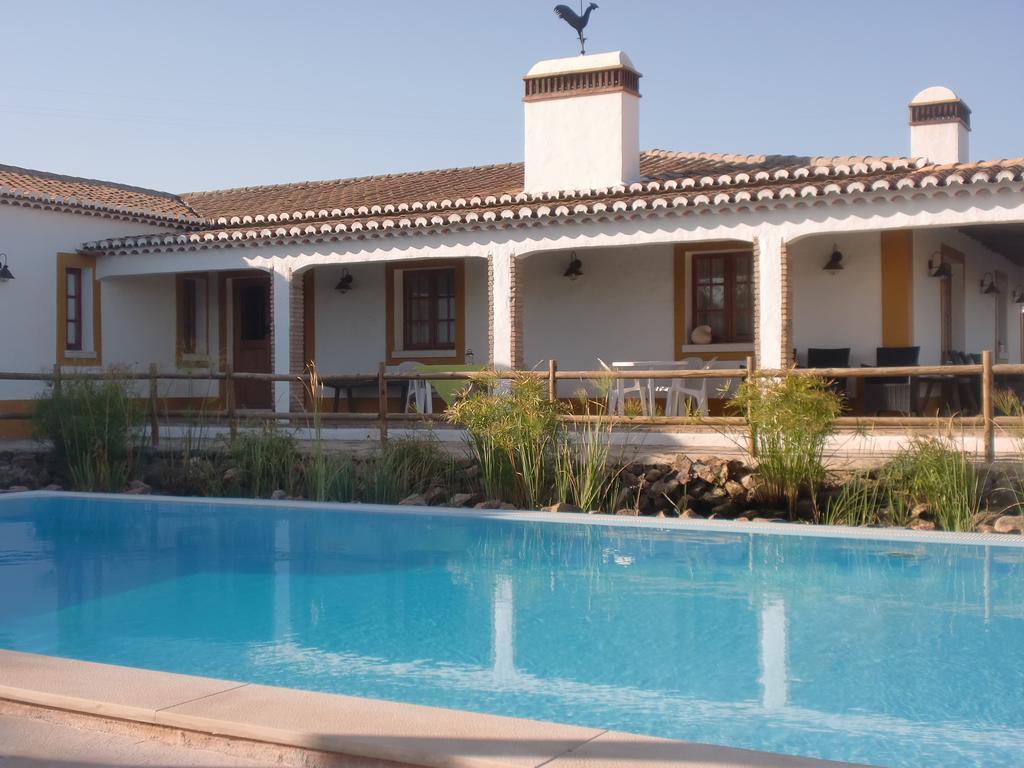 Horta Da Quinta Guest House แมร์โตลา ภายนอก รูปภาพ